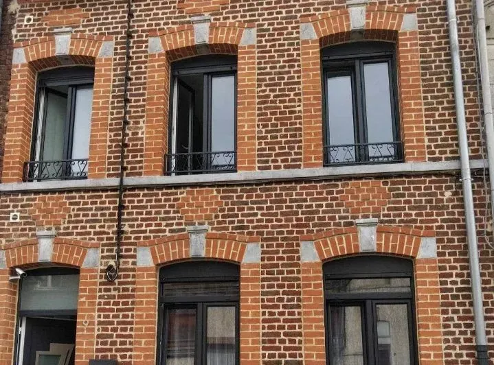 facade (1)